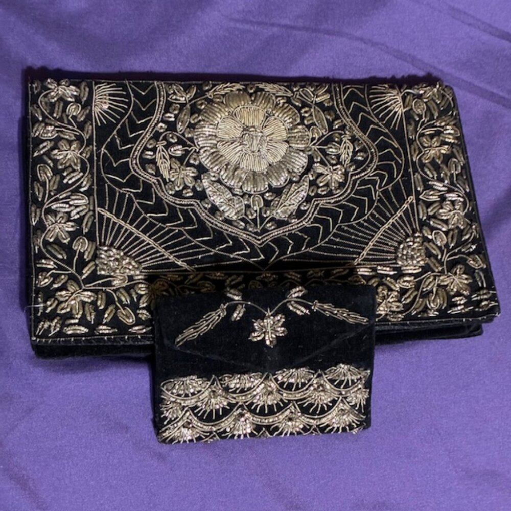Made in India Metallic on Velvet Clutch w/Coin purse Cell Phone fits